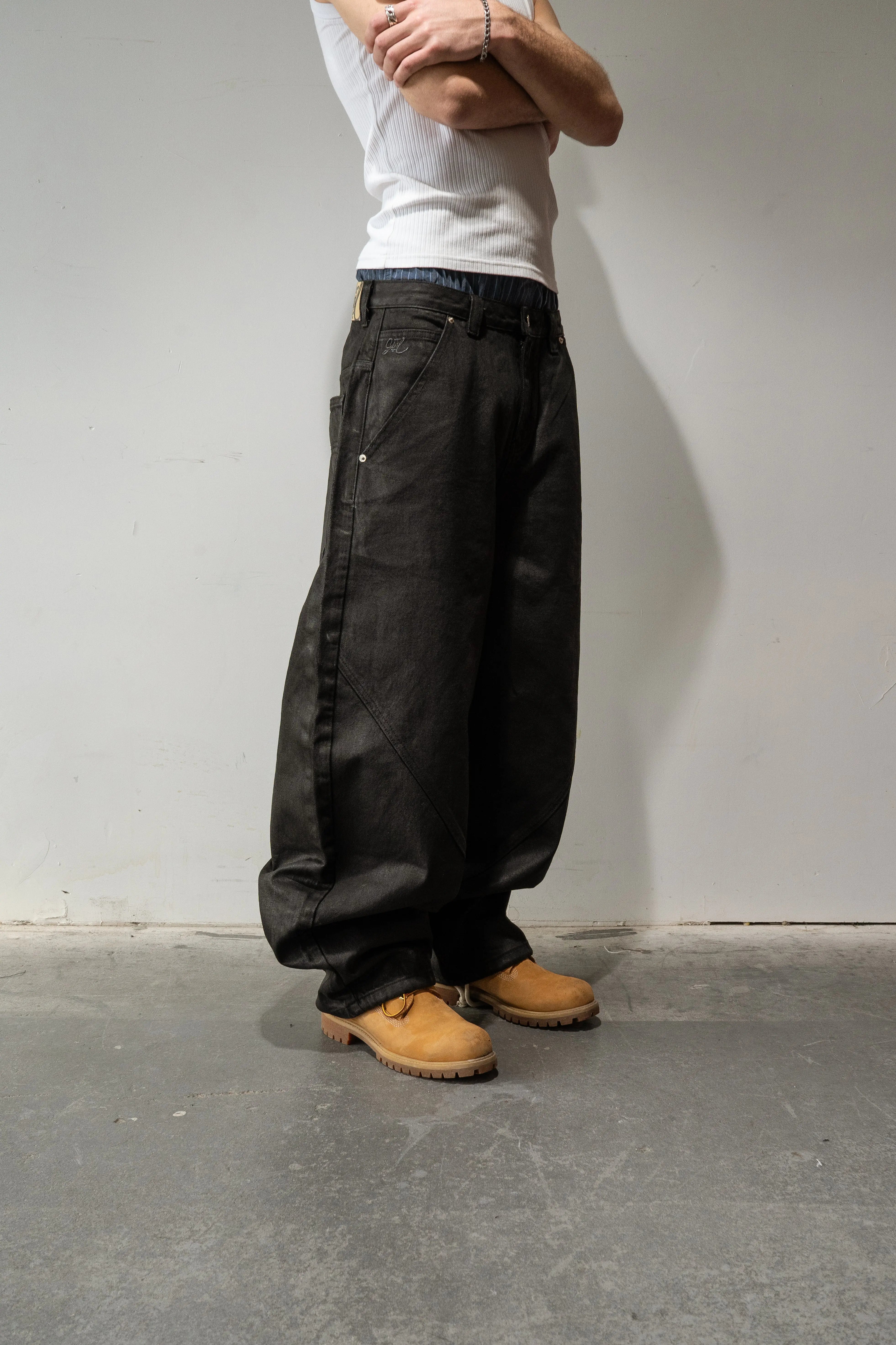 Black Waxed Baggy Denim – Gone